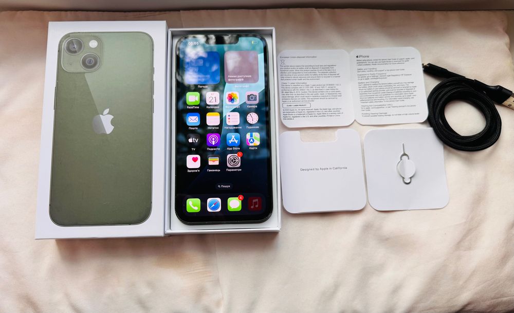 iPhone 13 на 128 ГБ в идеальном состоянии neverlock