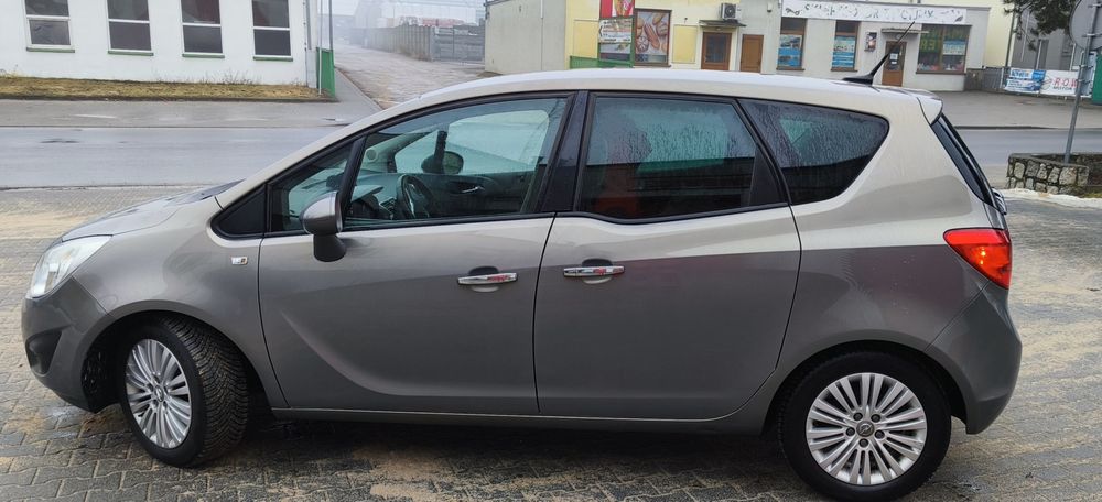 Opel Meriva B.    1,7 CDTI