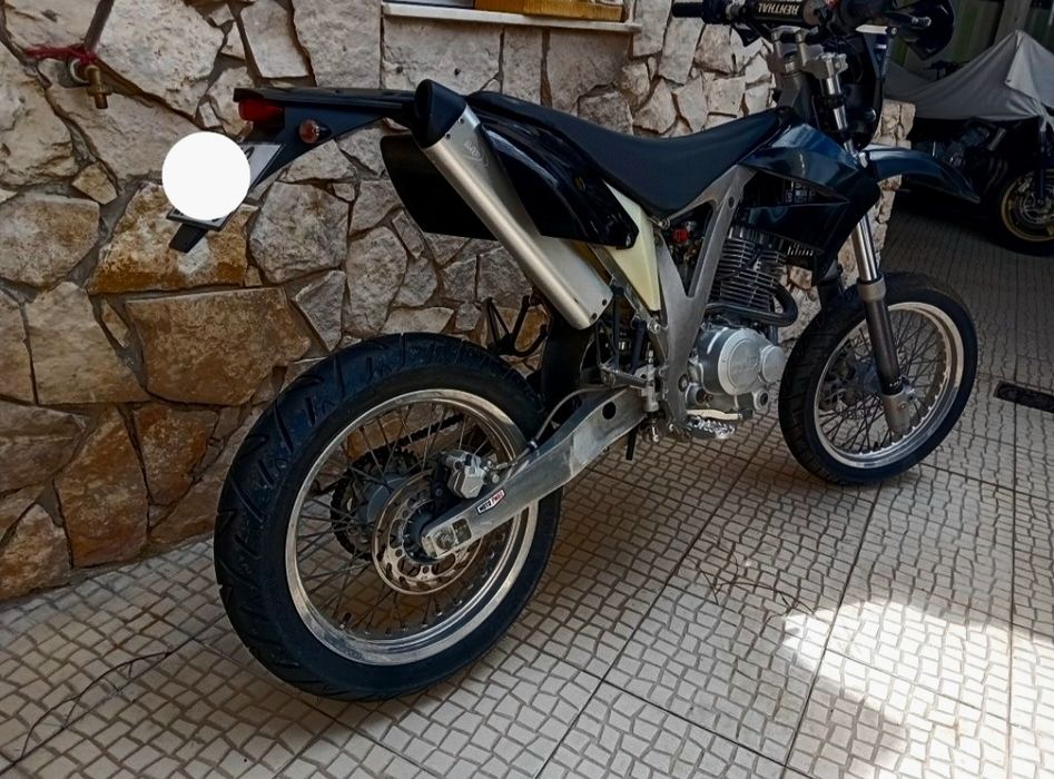 Troco AJP PR4 SM + €€€/Moto 4.