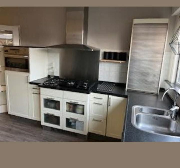 Meble kuchenne krem ,blat granit,kargo stan super