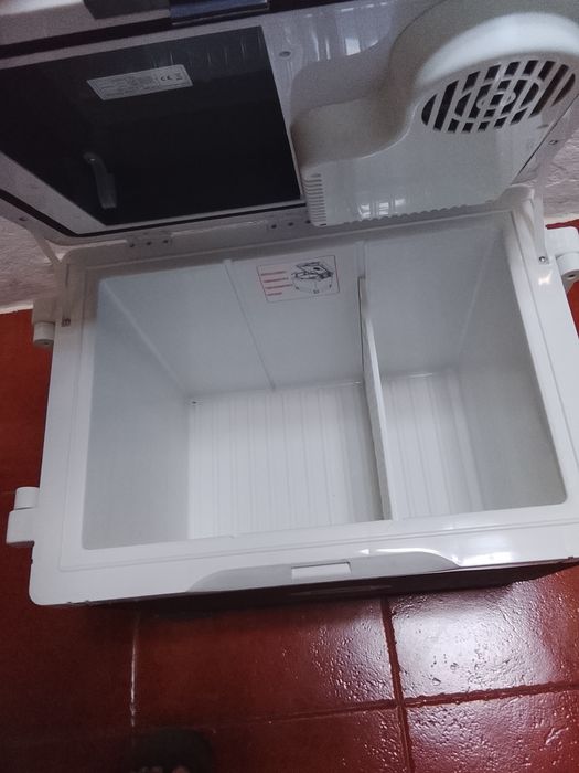 Frigorífico para viagens automóvel, camião
