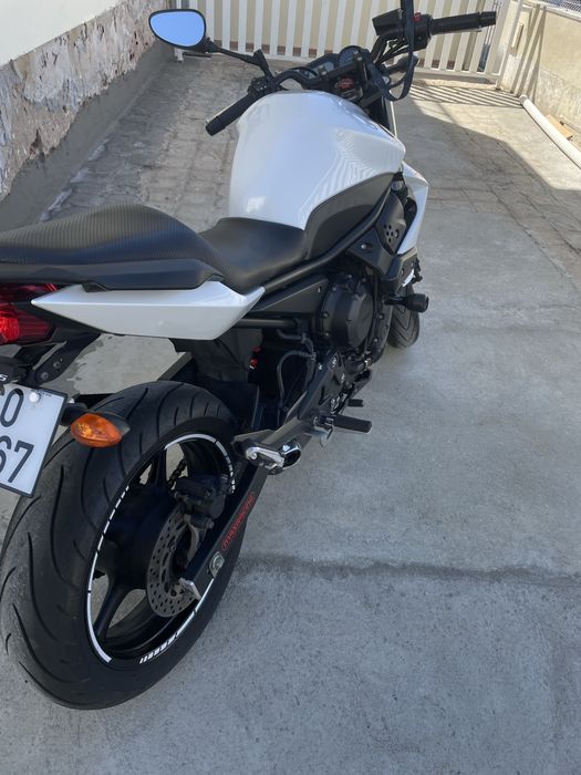 Yamaha Xj6 2012 .