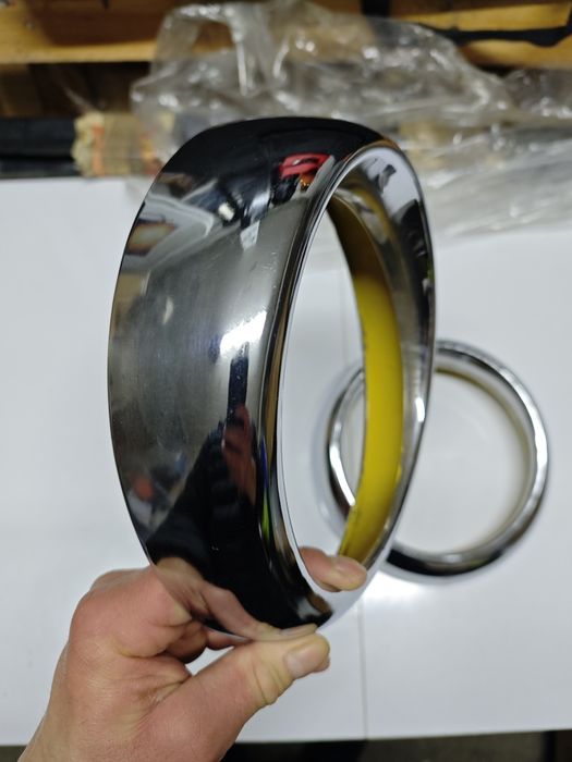 chromowane ramki ringi Trabant 601 chrom lampy