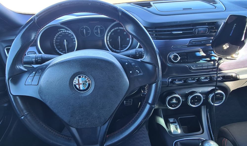 Alfa Romeo Giulietta foto 2