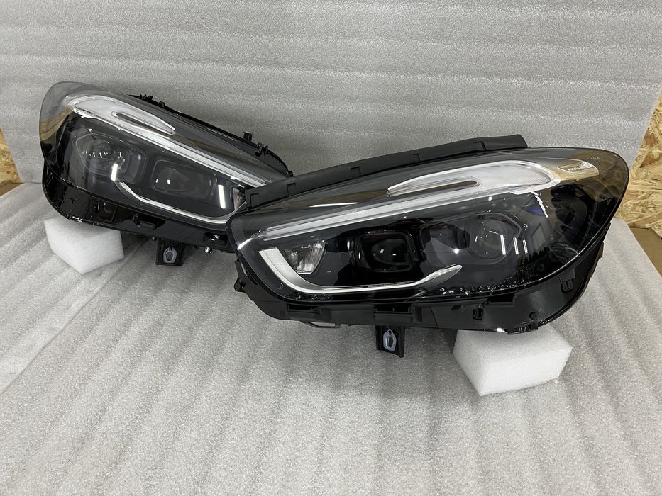 Фара фари оптика  B CLASS W247 Multibeam LED A2479061304 A2479061404