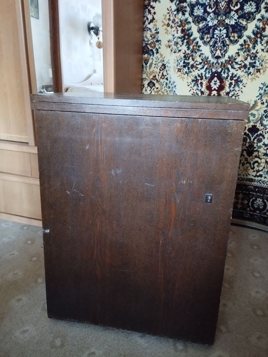 Продається швейна машина