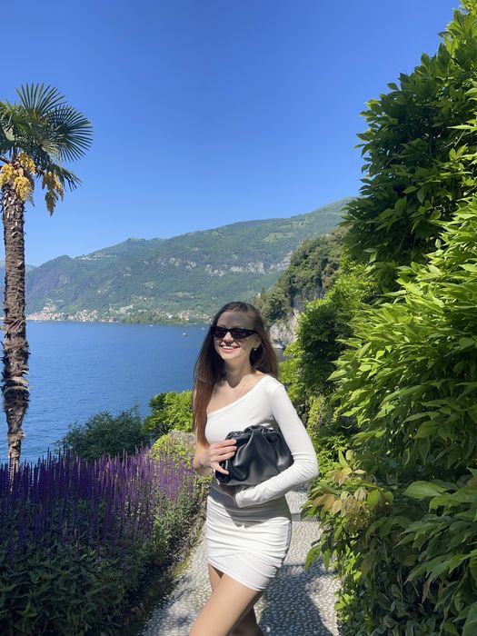 Сумочка в стилі bottega