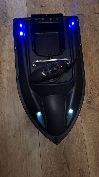 Łódka zanętowa D13