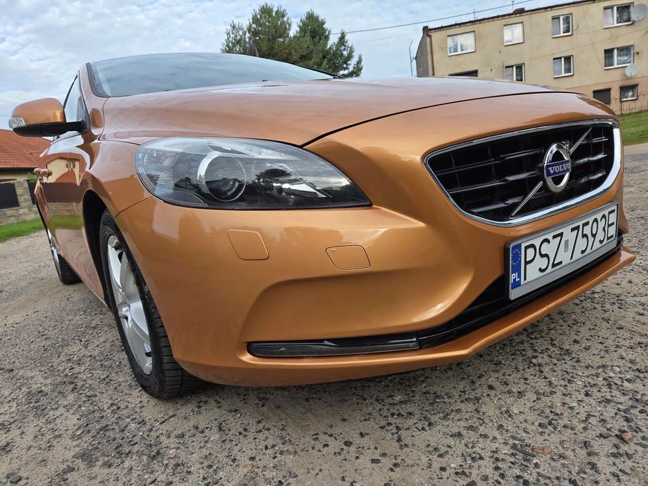 Volvo V40