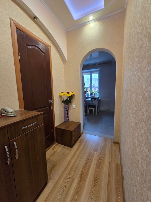 ПРОДАЖ 2-ох кім квартири в сталінкі (Критий ринок)