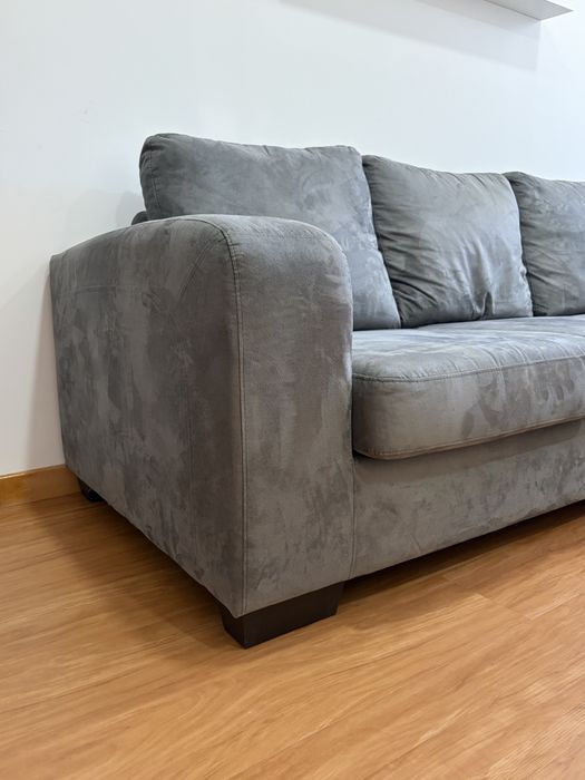 Sofá Cinza com Chaise longue