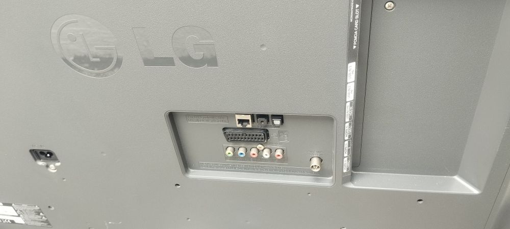 TV LG 42 polegadas avariada