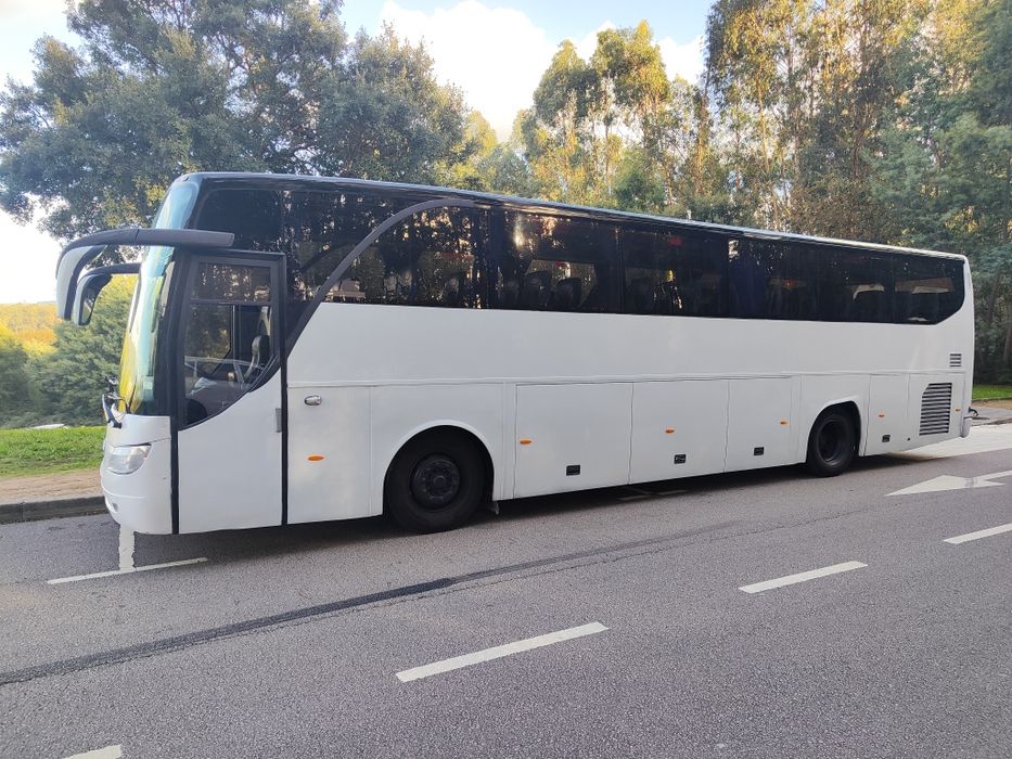 Autocarro Mercedes 55 Lugares