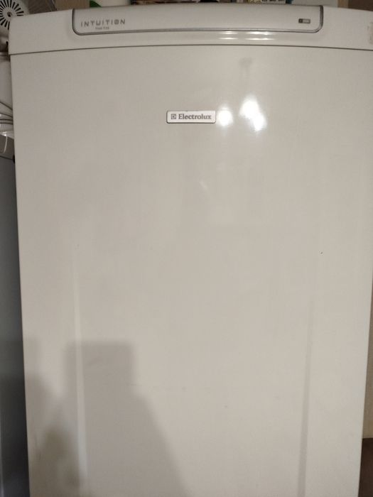 Продам холодильник Electrolux