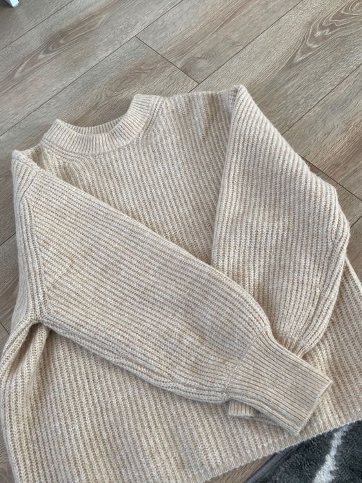 beżowy sweterek asos rozm S