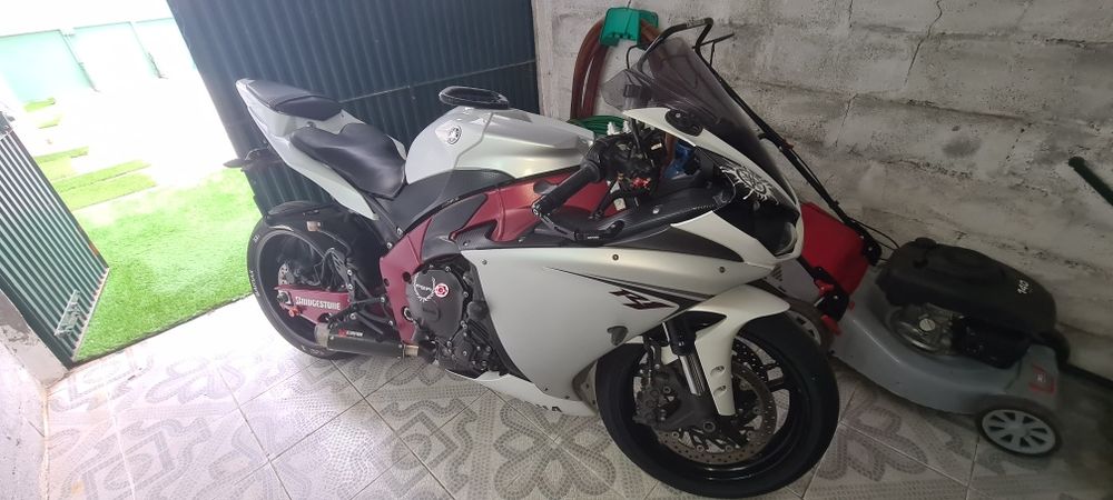 Vendo ou troco Yamaha r1 crossplane