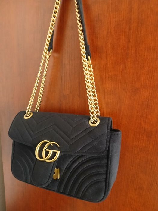 Welurowa torebka gucci marmont 26 cm czarna