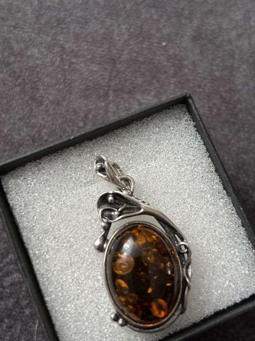 Wisiorek vintage bursztyn 925