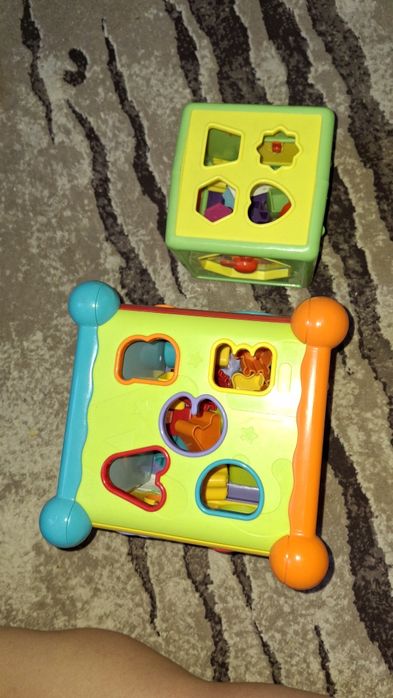 Сортер для розвитку моторики та пам'яті