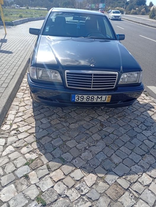 Mercedes-Benz 200
