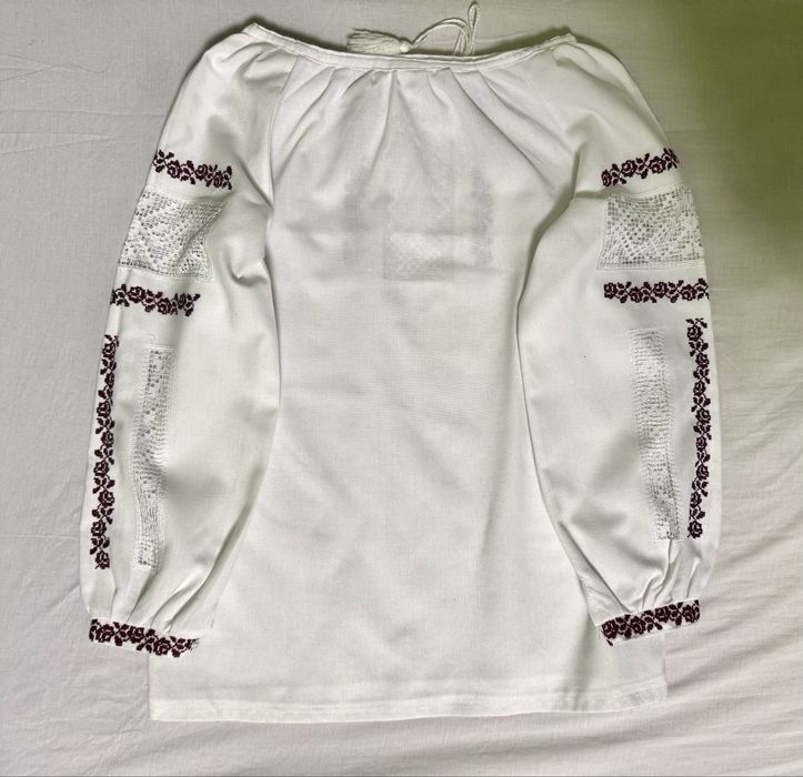 Вишиванка в відмінному стані