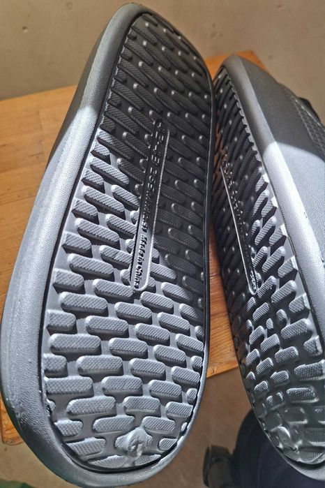 Chinelos Unissexo N°41 – Novos, Quentes e Confortáveis