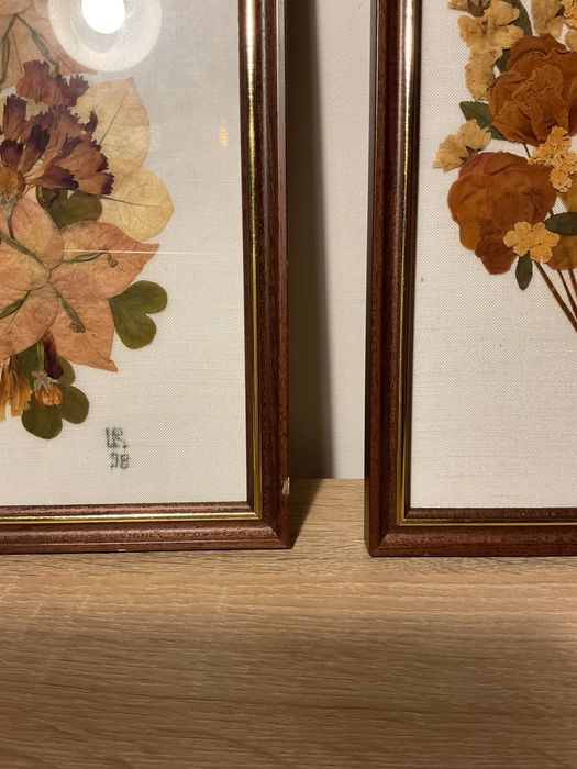 Conjunto de 4 quadros artesanais com flores secas prensadas