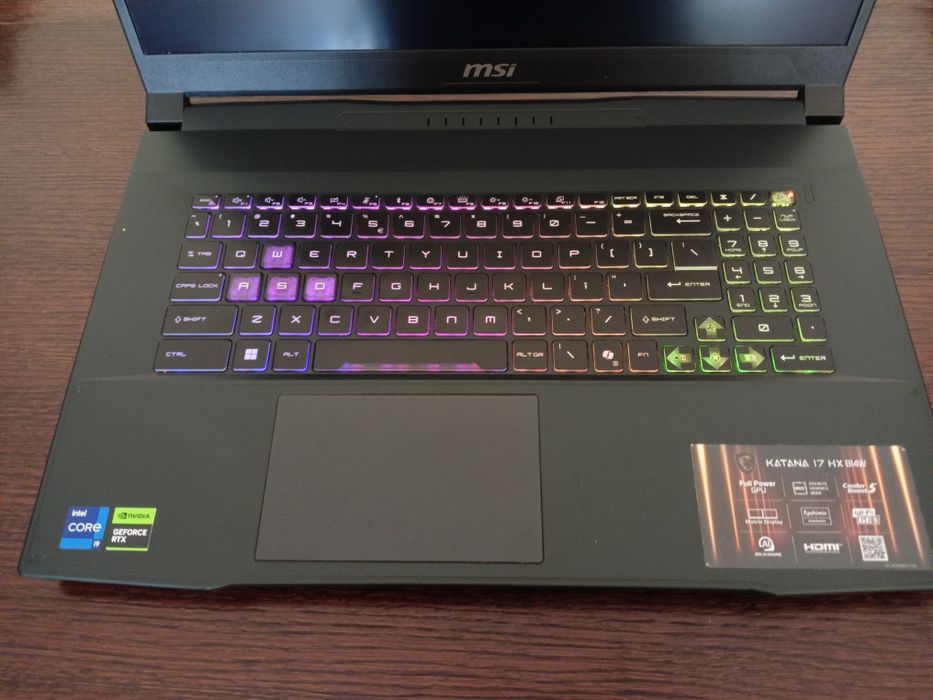 MSI Katana i9 32GB 1TB RTX 5070 DLSS5 17,3 IPS 240hz Win11