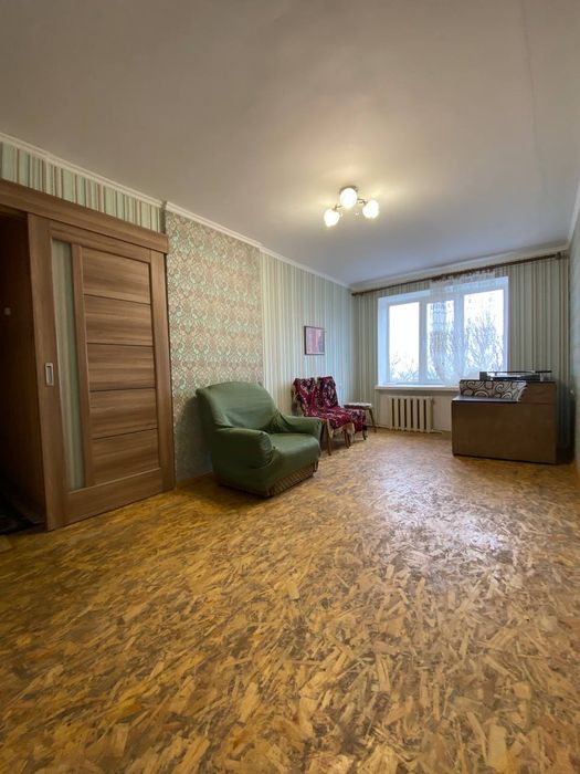 2 кімнати в гуртожитку  з. меблями та технікою.