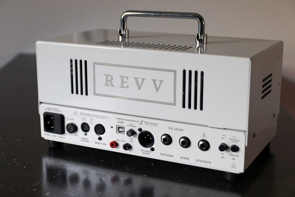 REVV D20 – Amplificador Valvulado 20W com Two Notes
