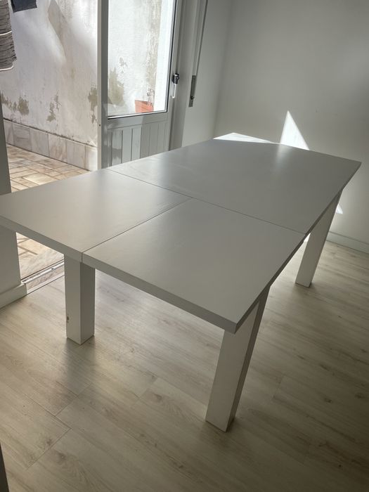 Mesa de jantar branca