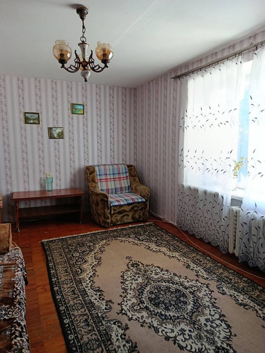Здається  1 кімнатна Льотне містечко
