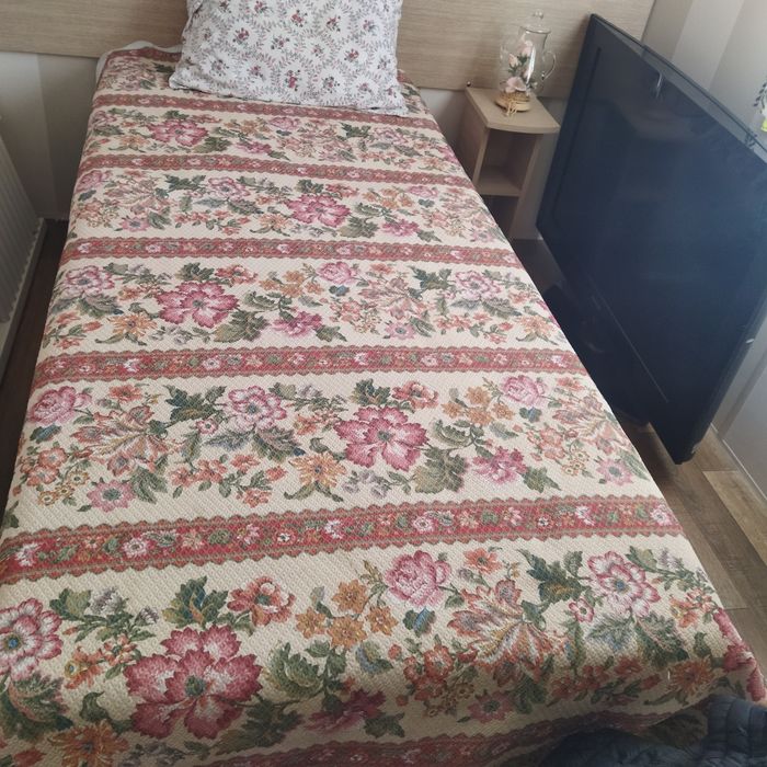 Estrados com colchão (3)