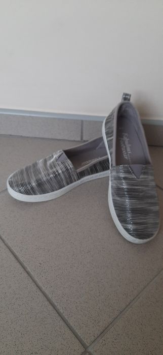 Nowe buty wsuwane rozm 38