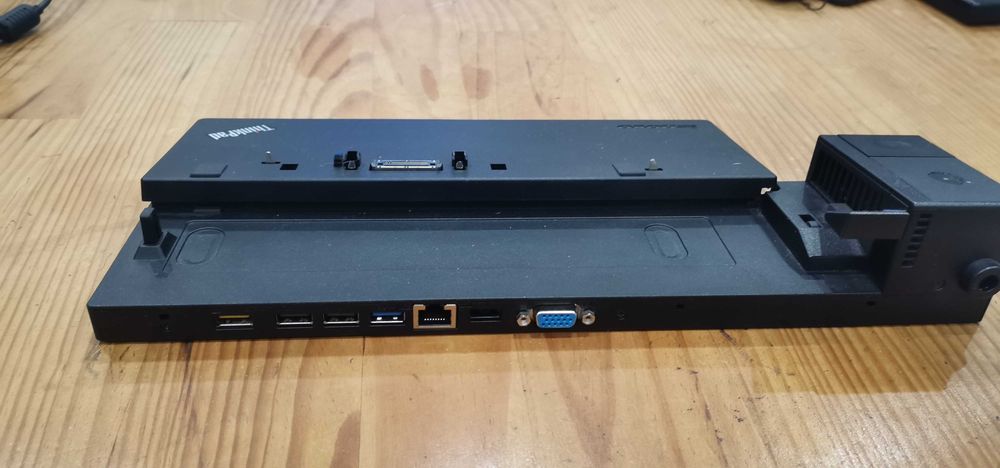 Lenovo Thinkpad Basic Dock c/Carregador 90w435954238170091523