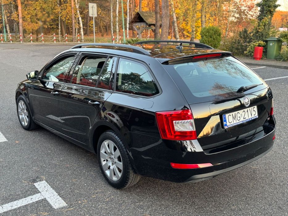 Wypożyczalnia wynajem samochodów Skoda Octavia