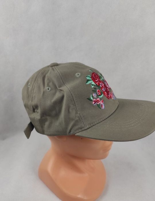 NOWA Damska czapka z daszkiem w kwiaty ciemny beż