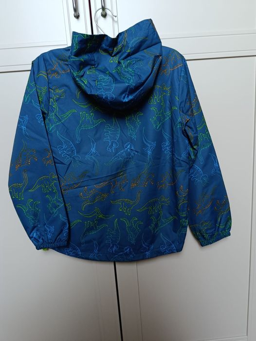Nowa kurtka wiatrówka Sinsay r. 140