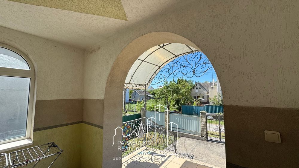 Продам просторий будинок, який готовий для проживання