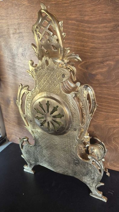 Relógio de Corda em Bronze