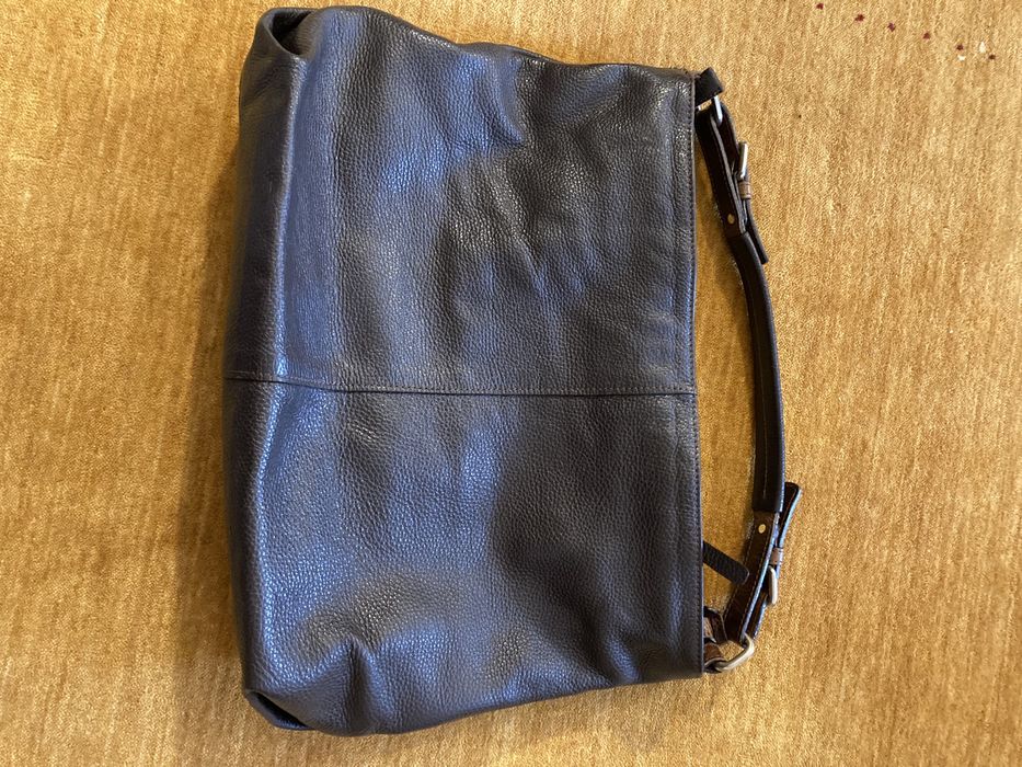 Mala castanha de pele marca Elenco