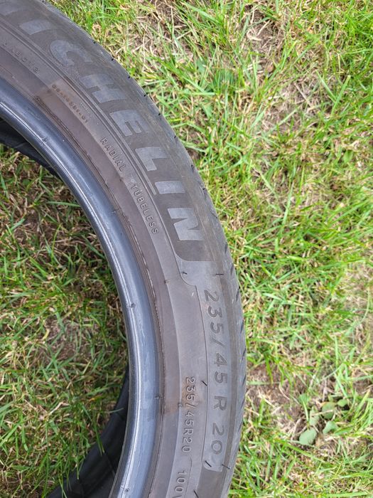 Sprzedam opony letnie   235/45/20 z 2023r.michelin  primacy 4