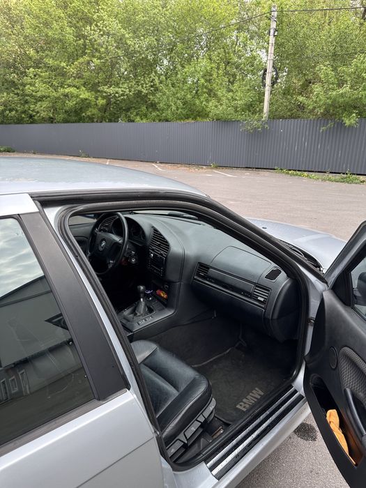 BMW E36 320i,M52B20