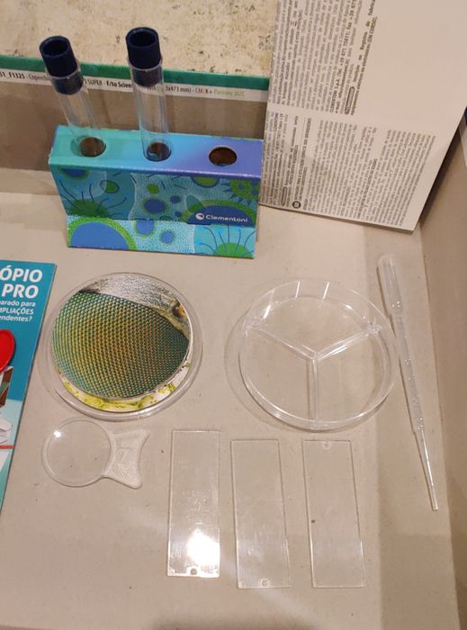 Microscópio Pro Clementoni