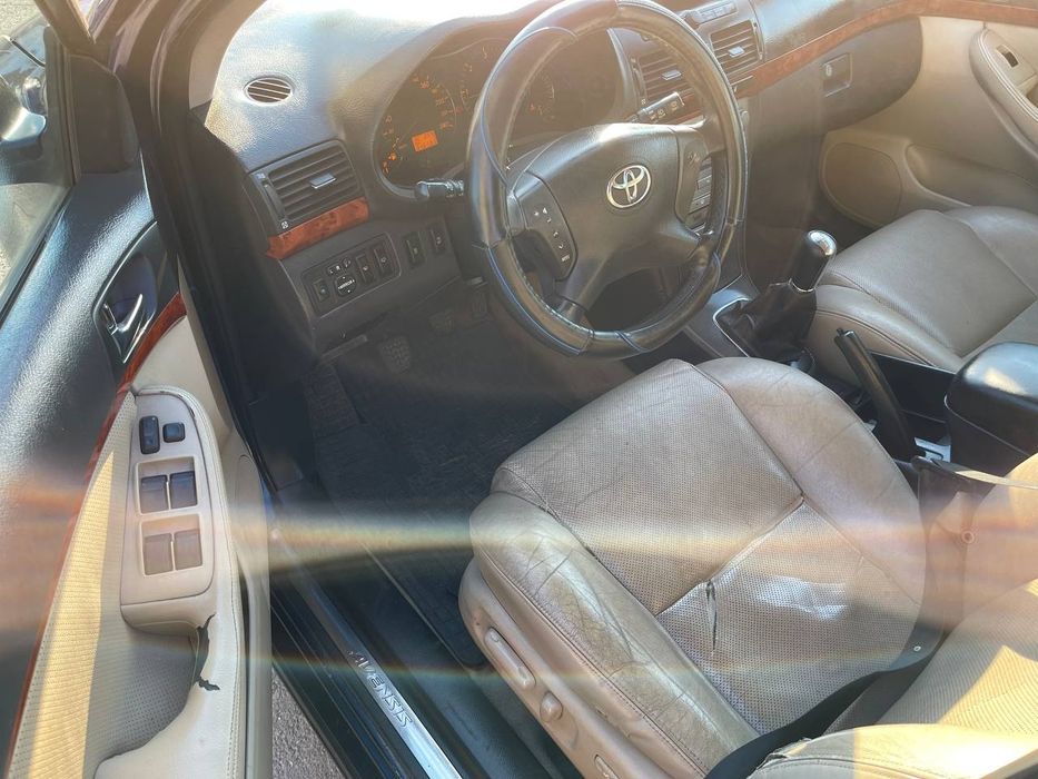 Toyota Avensis (Тойота Авенсіс) 2006 Рік  2.0 Дизель Гарний Універсал  Працюючий Кондиціонер