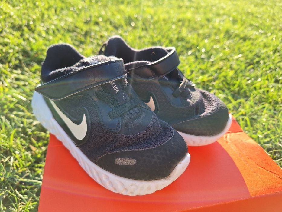 Оригінальні кросівки nike