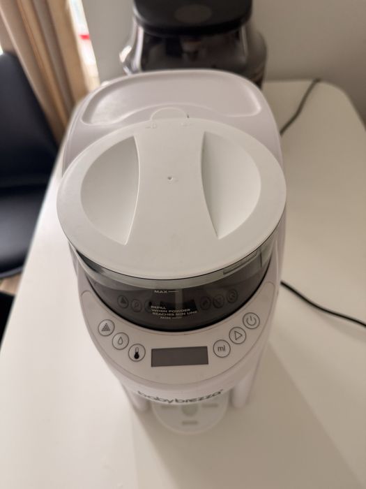 Машинка для приготувпння дитячої суміші Baby brezza formula pro advanced