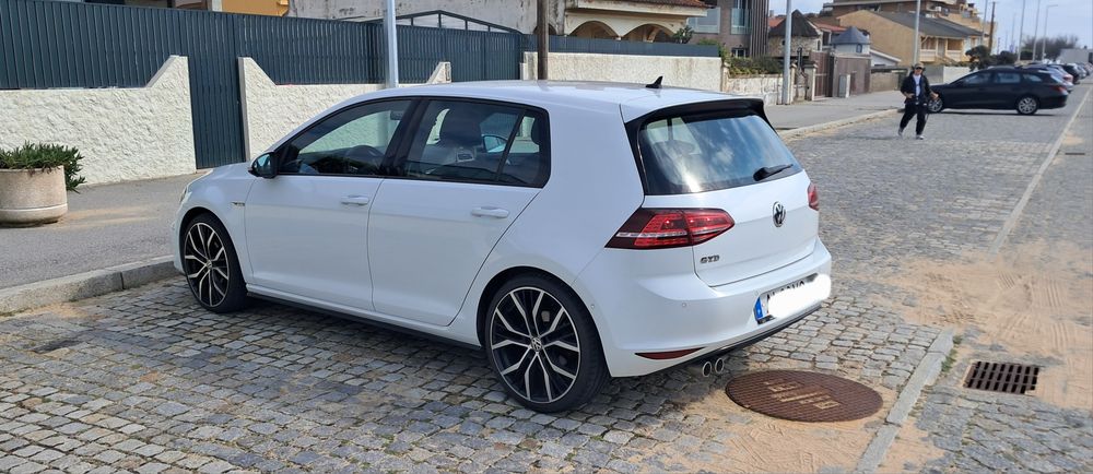 VW Golf 7 GTD  184cv