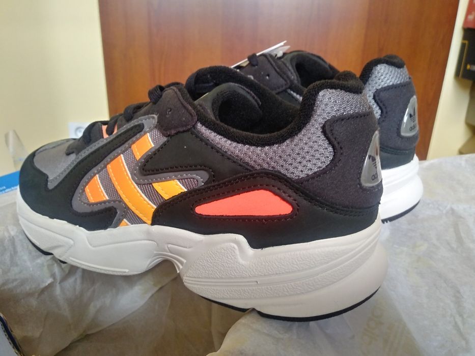 Buty adidas yung-96 chasm rozm.38 2/3(24,5 cm.)
