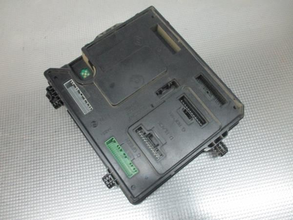 Caixa fusíveis / SAM / BSI RENAULT Megane III (BZ0_)